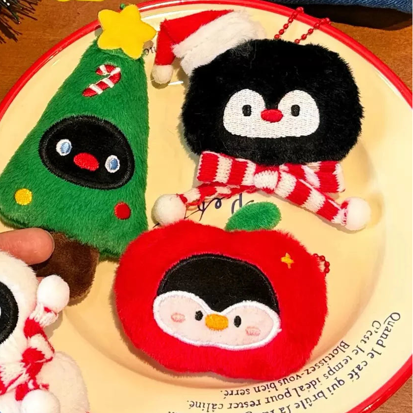 Pendentif porte-clés en peluche – création originale de Noël