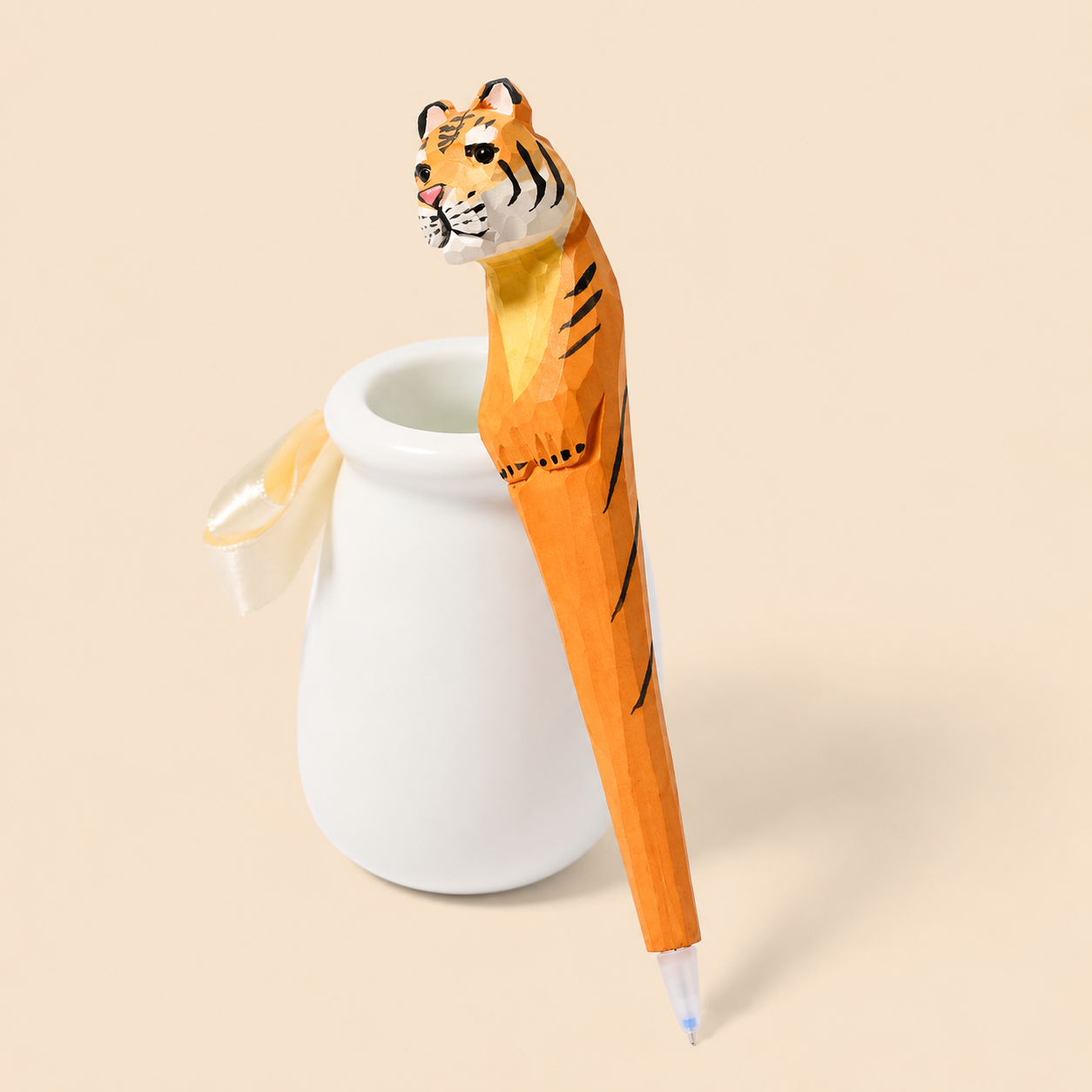 Stylo en bois sculpté à la main – Animaux cartoon mignons