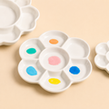Palette en porcelaine – forme fleur de prunier, 7 compartiments