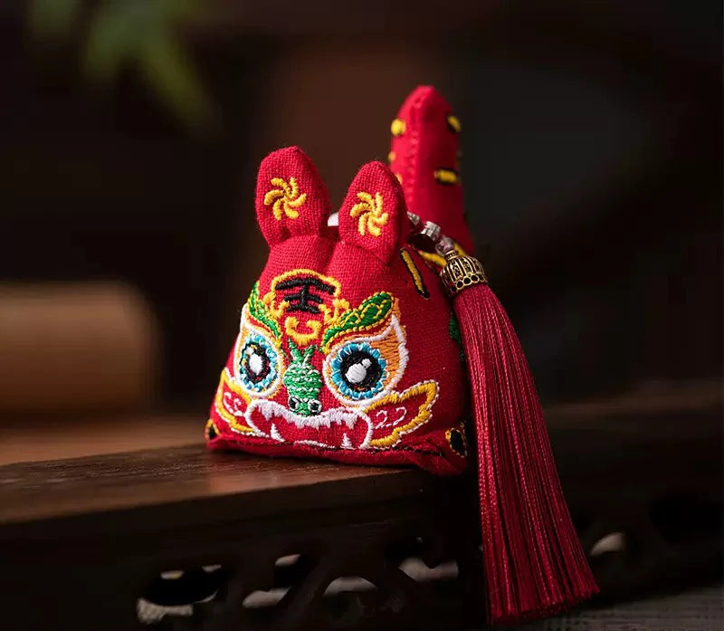 Pendentif parfumé – sachet porte-bonheur tigre en broderie 3D