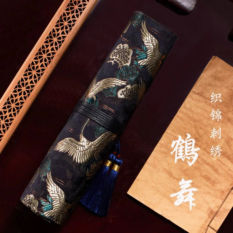 Trousse enroulable – style chinois, motifs totems, nuages auspicieux et grues dorées